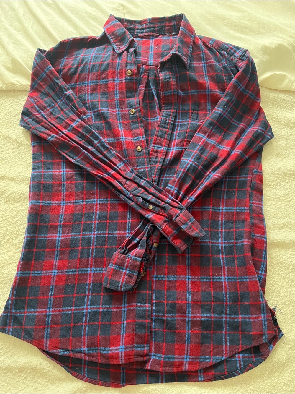 MEN’S RED & BLUE PLAID FLANNEL COLLARED LONG-SLEEVE SHIRT